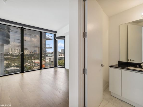 18555 Collins Ave 1101, Sunny Isles Beach FL 33160