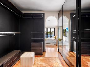 527 E Dilido Dr, Miami Beach FL 33139
