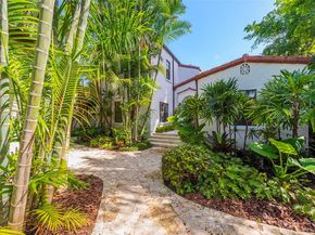 527 E Dilido Dr, Miami Beach FL 33139