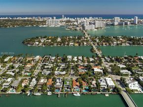 527 E Dilido Dr, Miami Beach FL 33139