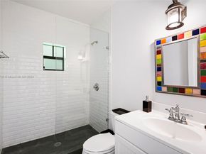 527 E Dilido Dr, Miami Beach FL 33139