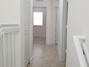 290 NW 109th Ave 216, Miami FL 33172