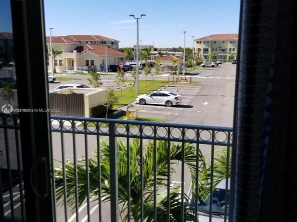 290 NW 109th Ave 216, Miami FL 33172