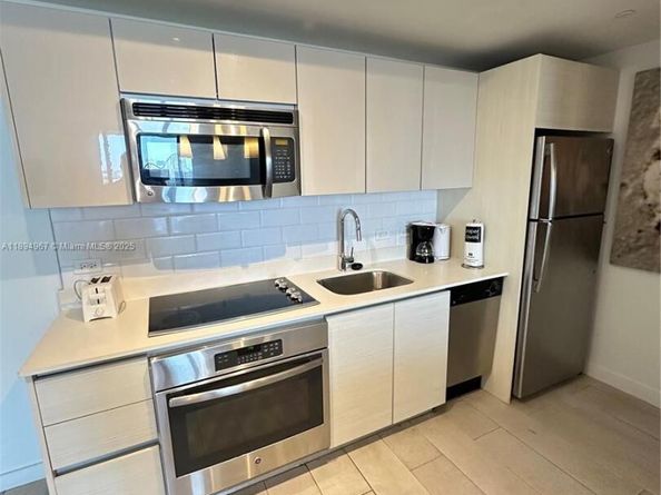 2602 E Hallandale Beach Blvd R1507, Hallandale Beach FL 33009