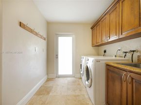 15700 SW 77th Ct, Palmetto Bay FL 33157