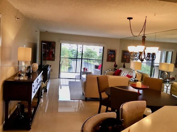 2334 S Cypress Bend Dr 501, Pompano Beach FL 33069