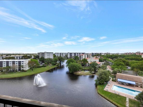 2334 S Cypress Bend Dr 501, Pompano Beach FL 33069