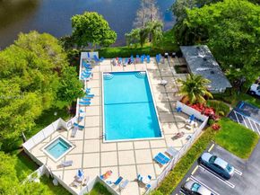 2334 S Cypress Bend Dr 501, Pompano Beach FL 33069