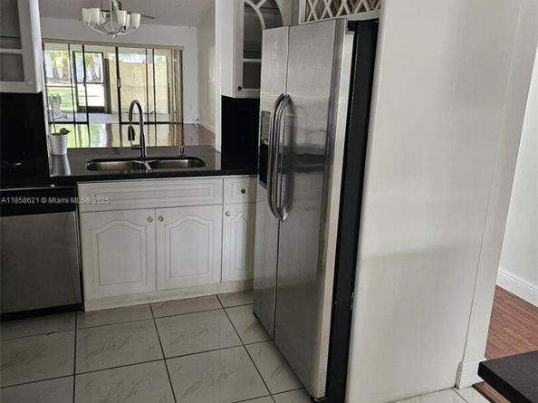 Undisclosed Address #A11858621, Weston FL 33326