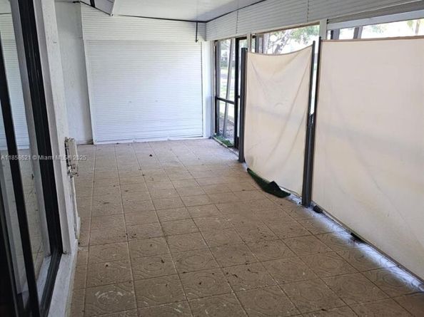 Undisclosed Address #A11858621, Weston FL 33326
