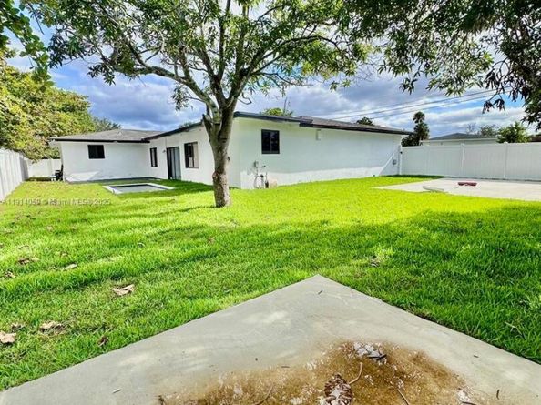 2931 NW 8th Rd, Fort Lauderdale FL 33311