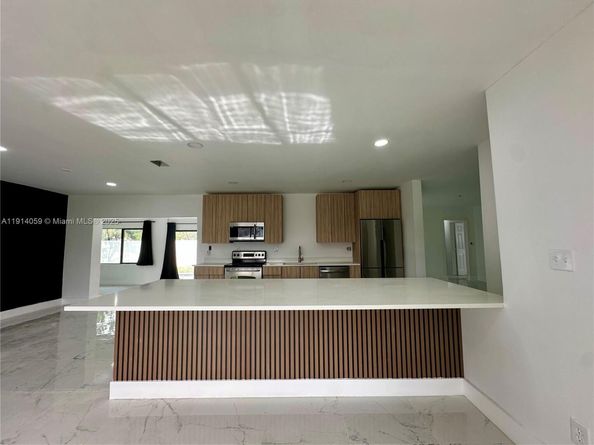 2931 NW 8th Rd, Fort Lauderdale FL 33311