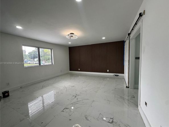 2931 NW 8th Rd, Fort Lauderdale FL 33311