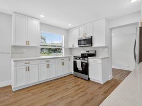 3239 Meadow Rd, Palm Springs FL 33406