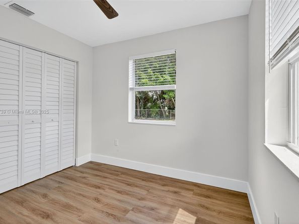 3239 Meadow Rd, Palm Springs FL 33406