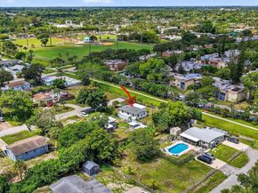 3239 Meadow Rd, Palm Springs FL 33406