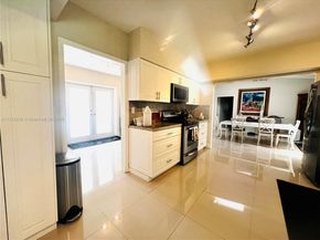 7500 SW 81st Ave, Miami FL 33143