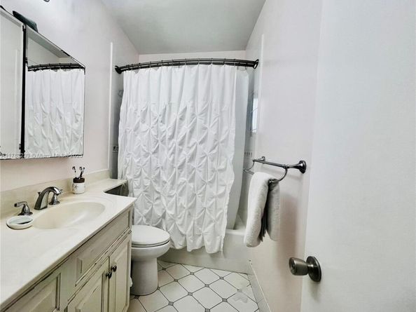 7500 SW 81st Ave, Miami FL 33143