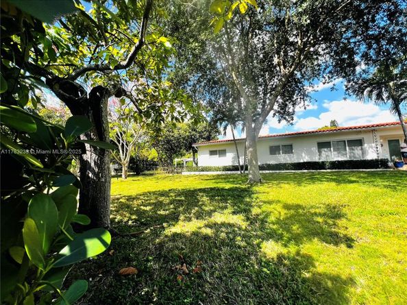 7500 SW 81st Ave, Miami FL 33143