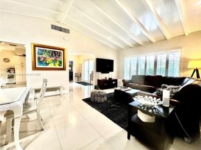 7500 SW 81st Ave, Miami FL 33143