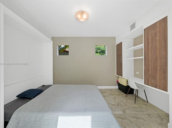 440 Rosaro Ave, Coral Gables FL 33146