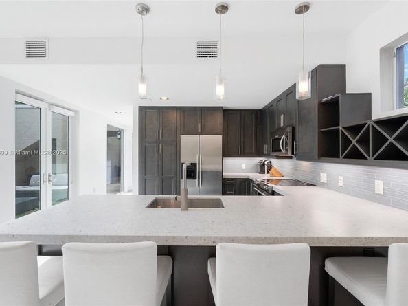 440 Rosaro Ave, Coral Gables FL 33146