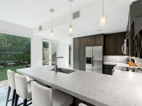 440 Rosaro Ave, Coral Gables FL 33146