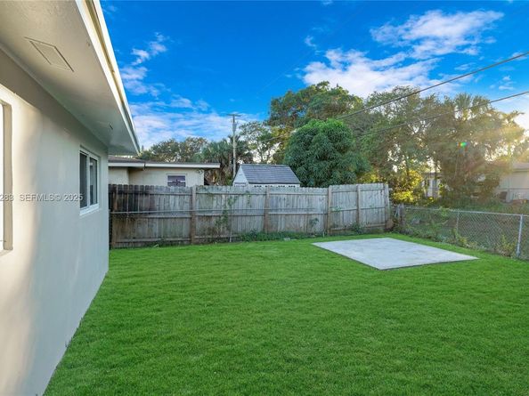 1111 SW 39th Ave, Fort Lauderdale FL 33312