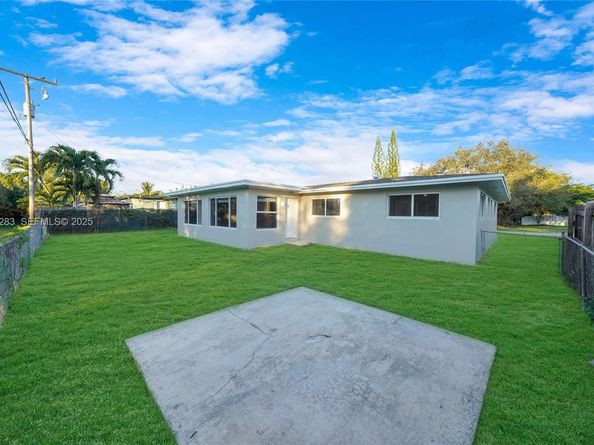 1111 SW 39th Ave, Fort Lauderdale FL 33312