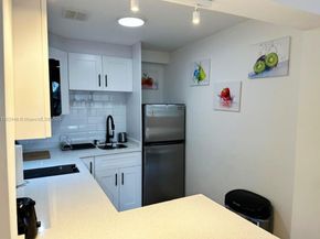26 Diplomat Pkwy 2214, Hallandale Beach FL 33009