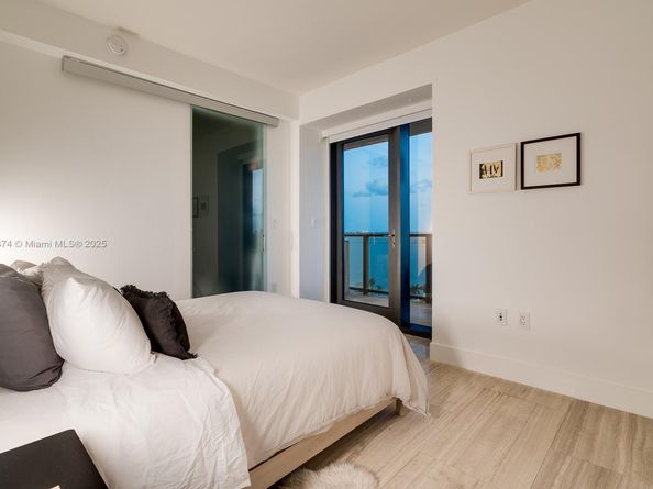 1451 Brickell Ave 1404, Miami FL 33131