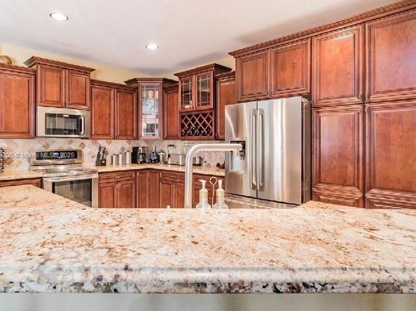 1379 NW 166th Ave, Pembroke Pines FL 33028