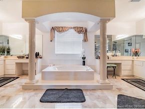 1379 NW 166th Ave, Pembroke Pines FL 33028