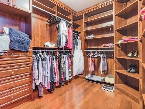 1379 NW 166th Ave, Pembroke Pines FL 33028