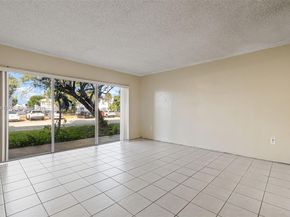 9371 Fontainebleau Blvd I112, Miami FL 33172