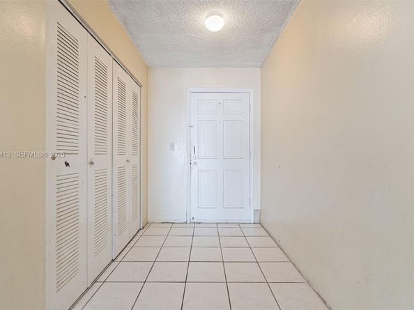 9371 Fontainebleau Blvd I112, Miami FL 33172