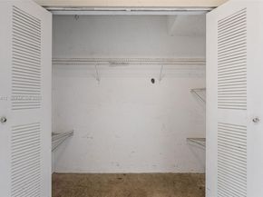 9371 Fontainebleau Blvd I112, Miami FL 33172