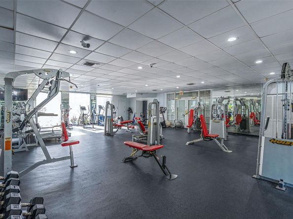 9371 Fontainebleau Blvd I112, Miami FL 33172