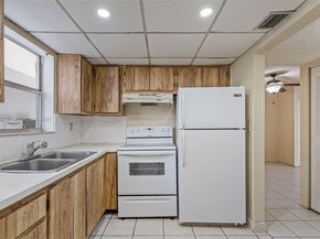 9371 Fontainebleau Blvd I112, Miami FL 33172