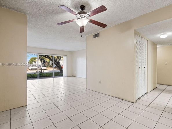 9371 Fontainebleau Blvd I112, Miami FL 33172