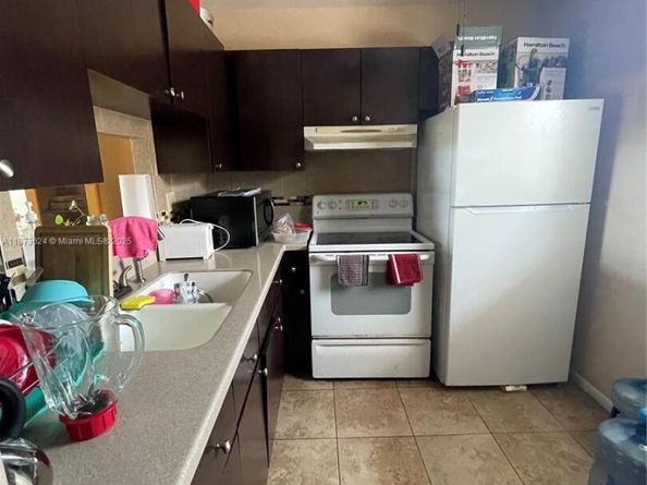 Undisclosed Address #A11873624, Lauderdale Lakes FL 33313