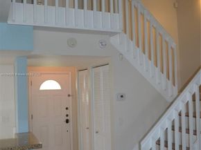 1537 E Lake Ct, Hollywood FL 33020