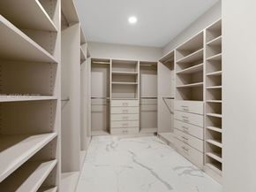 275 Giralda Ave 6E, Coral Gables FL 33134