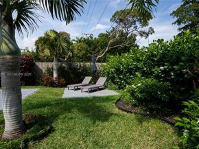 1324 NE 14th Ave, Fort Lauderdale FL 33304