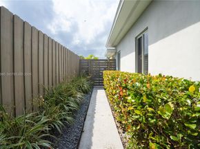 1324 NE 14th Ave, Fort Lauderdale FL 33304