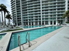 90 SW 3 St 1416, Miami FL 33130
