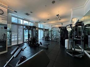 90 SW 3 St 1416, Miami FL 33130