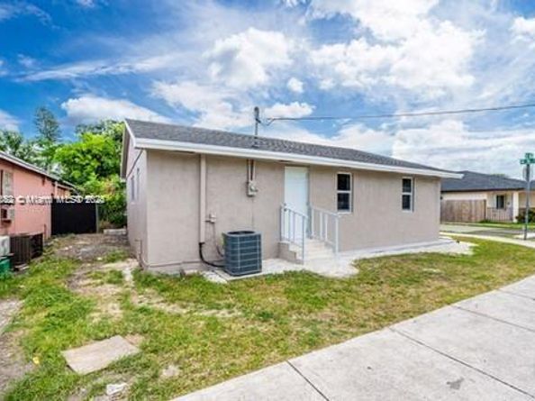 655 SW 5th St, Homestead FL 33030