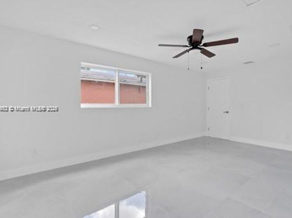655 SW 5th St, Homestead FL 33030