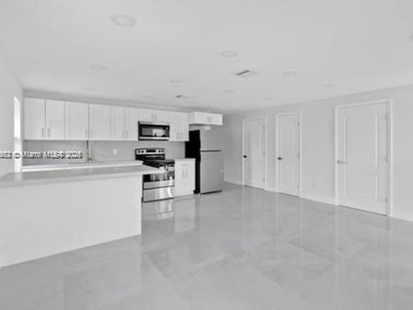 655 SW 5th St, Homestead FL 33030
